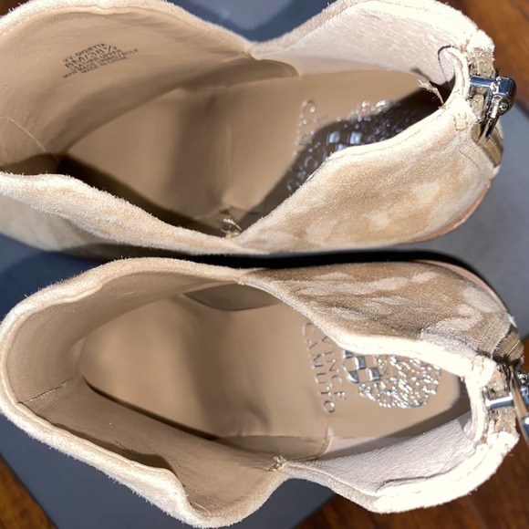 Vince Camuto Gigietta split shaft bootie, 8. NWOT - Picture 11 of 16